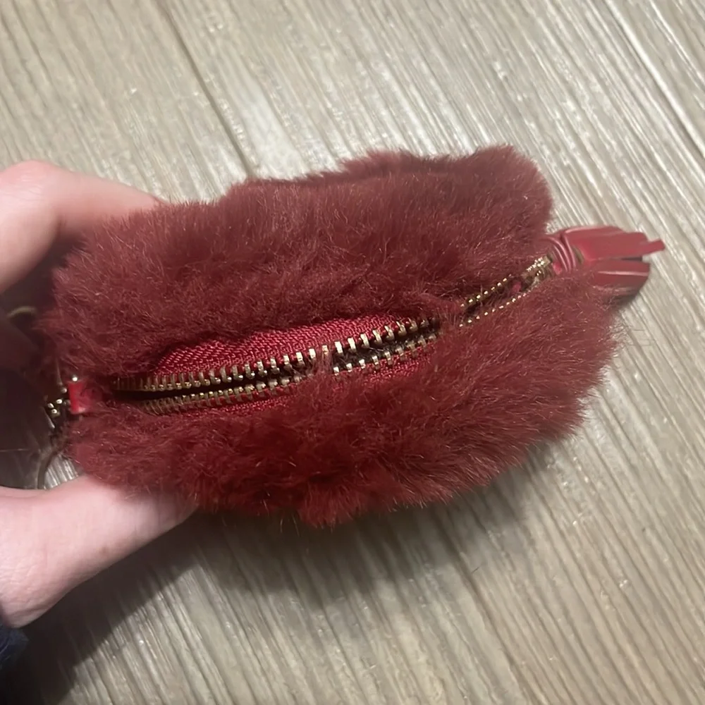 Pac-Man Ghost fur Character keychain. Perfect for car keys! Has zip pouch - Picture 3 of 6